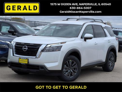 2025 Nissan Pathfinder SV