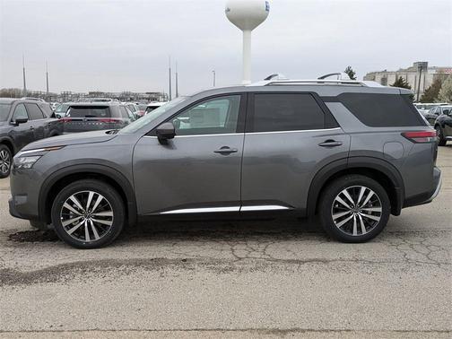 2025 Nissan Pathfinder Platinum