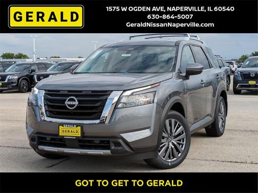 2025 Nissan Pathfinder SL