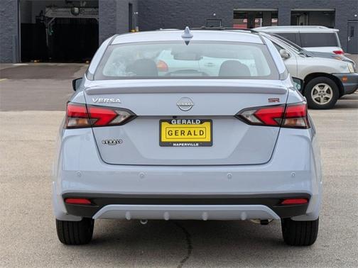 2025 Nissan Versa 1.6 SR