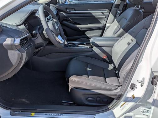 2025 Nissan Altima SL
