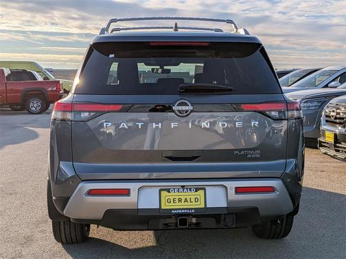 2025 Nissan Pathfinder Platinum
