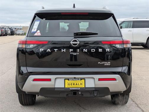 2025 Nissan Pathfinder Platinum