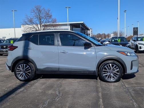 2021 Nissan Kicks SV