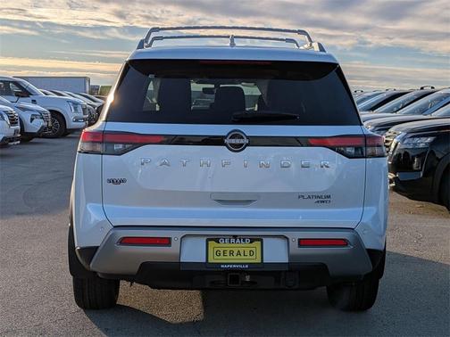 2025 Nissan Pathfinder Platinum