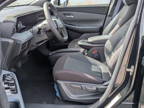 Black (P) 2026 Nissan Leaf S+