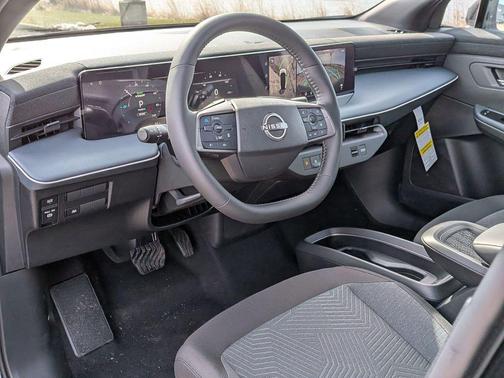 Black (P) 2026 Nissan Leaf S+