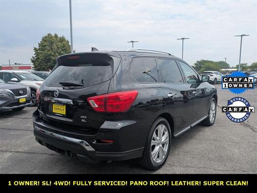 2019 Nissan Pathfinder SL