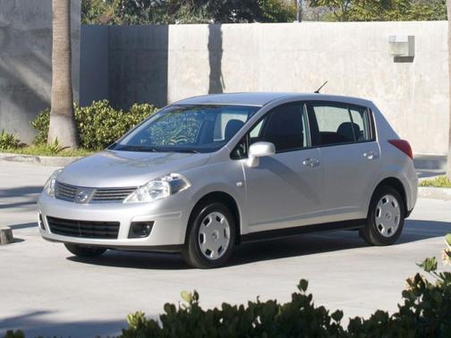 Magnetic Gray 2011 Nissan Versa 1.8 S