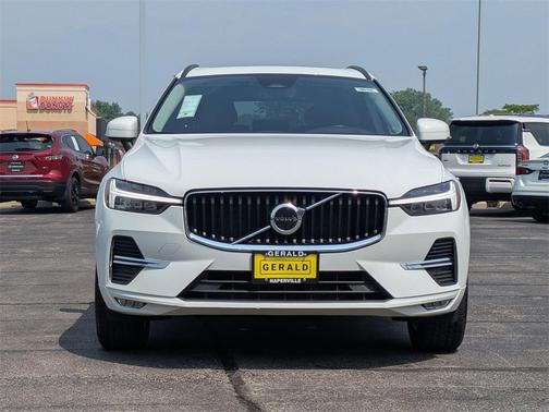 2022 Volvo XC60 B5 Momentum