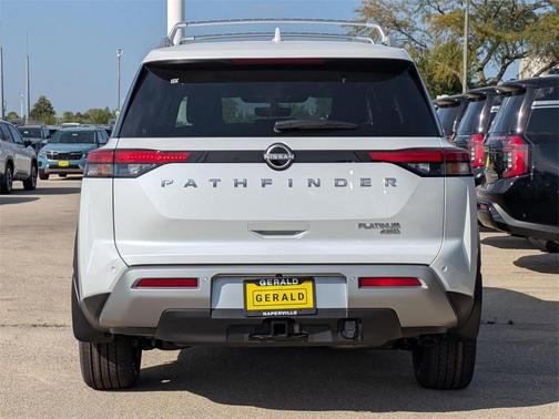 2025 Nissan Pathfinder Platinum