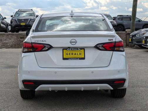 2025 Nissan Versa 1.6 SR