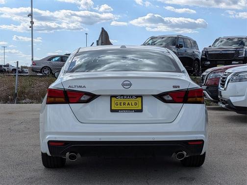 2025 Nissan Altima SR