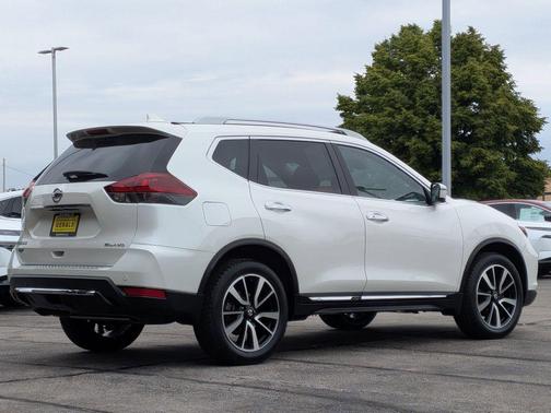 White 2019 Nissan Rogue SL