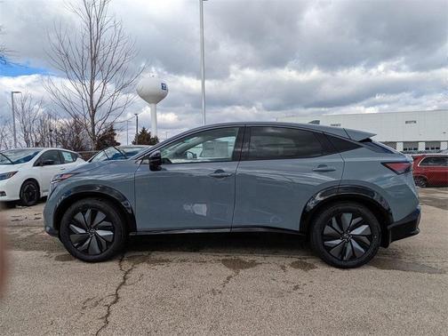 2025 Nissan ARIYA PLATINUM+