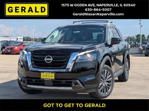 2025 Nissan Pathfinder SL