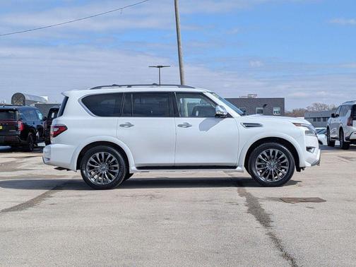 2023 Nissan Armada Platinum