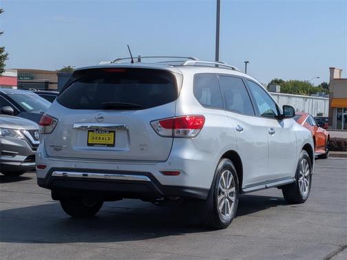 2013 Nissan Pathfinder SV