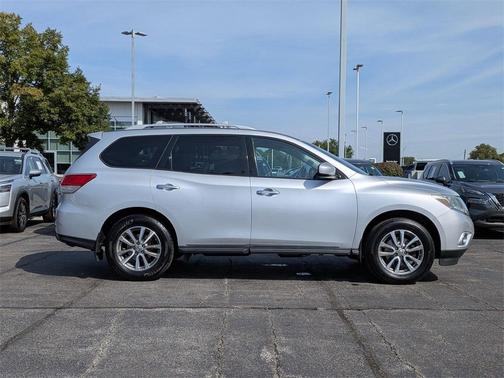 2013 Nissan Pathfinder SV