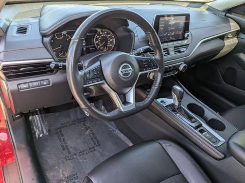 Scarlet Ember 2022 Nissan Altima 2.5 SR