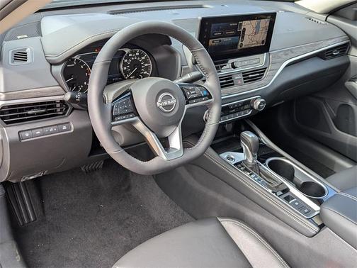 2025 Nissan Altima SL