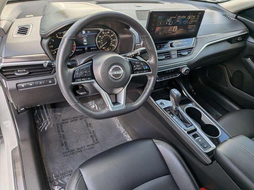 White 2024 Nissan Altima 2.5 SL