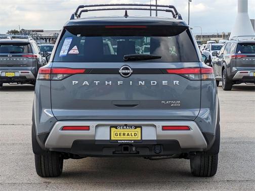 2025 Nissan Pathfinder Platinum