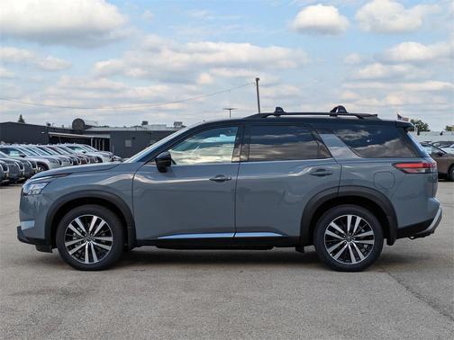 2025 Nissan Pathfinder Platinum
