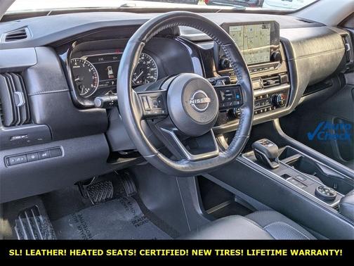 2023 Nissan Pathfinder SL