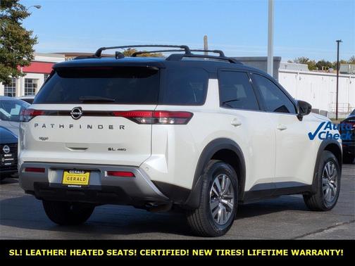 2023 Nissan Pathfinder SL