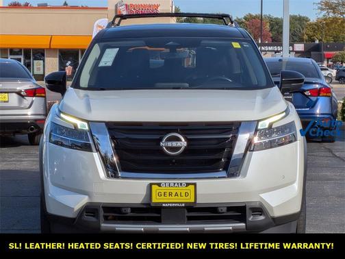 2023 Nissan Pathfinder SL