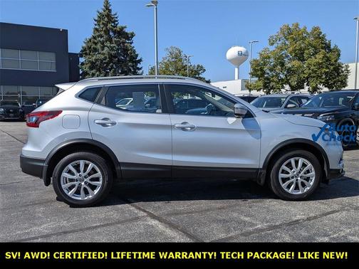 2022 Nissan Rogue Sport SV