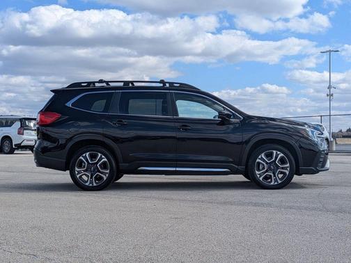 Crystal Black Silica 2024 Subaru Ascent Limited