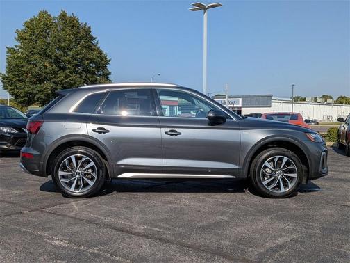 2022 Audi Q5 45 S line quattro Premium
