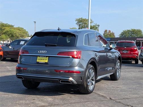 2022 Audi Q5 45 S line quattro Premium