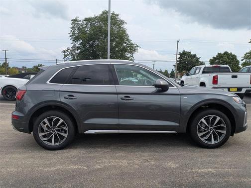 2022 Audi Q5 45 S line quattro Premium