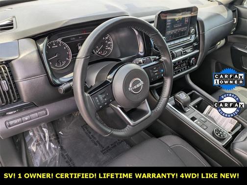 2023 Nissan Pathfinder SV