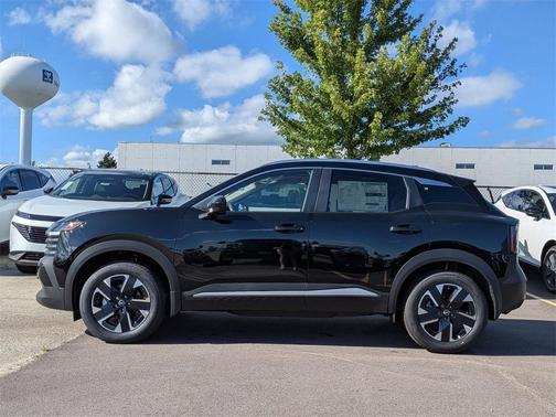 2025 Nissan Kicks SV