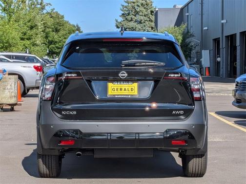 2025 Nissan Kicks SV