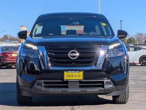 2023 Nissan Pathfinder S