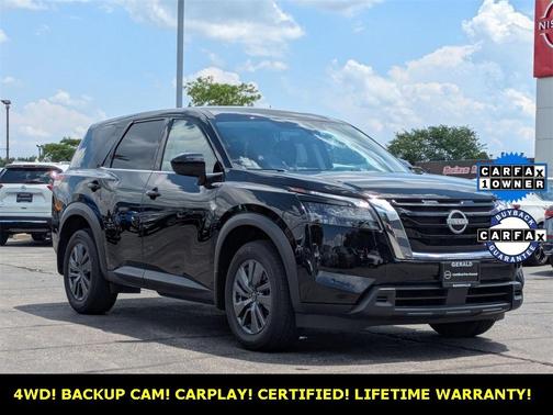 2024 Nissan Pathfinder S