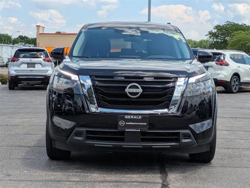 2024 Nissan Pathfinder S