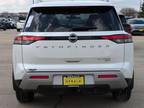 2025 Nissan Pathfinder Platinum