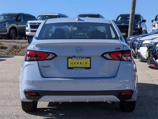2025 Nissan Versa 1.6 SR