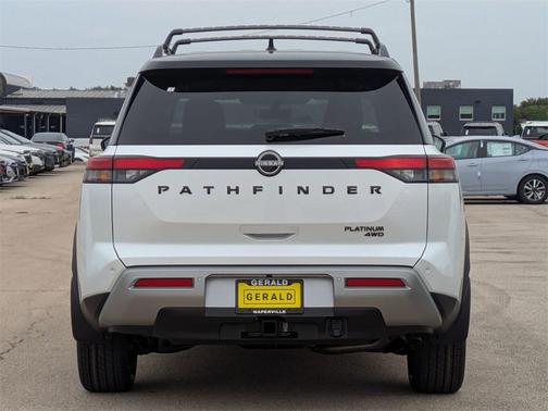 2025 Nissan Pathfinder Platinum