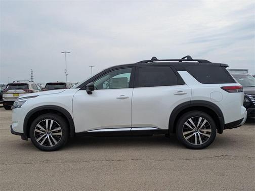 2025 Nissan Pathfinder Platinum