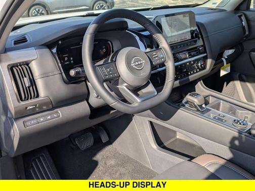 Everest White P 2025 Nissan Pathfinder Platinum