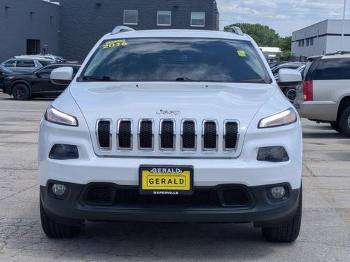 Bright White Clearcoat 2016 Jeep Cherokee Latitude