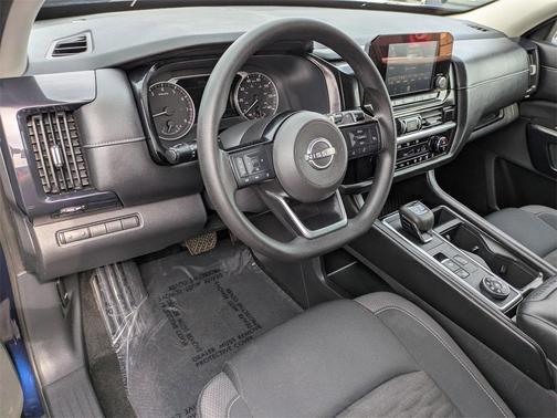 2022 Nissan Pathfinder S