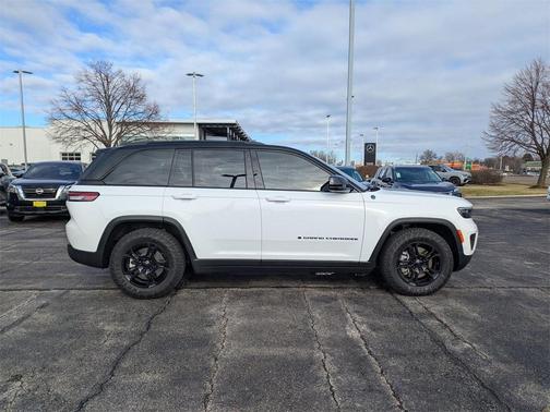 2024 Jeep Grand Cherokee 4xe Trailhawk